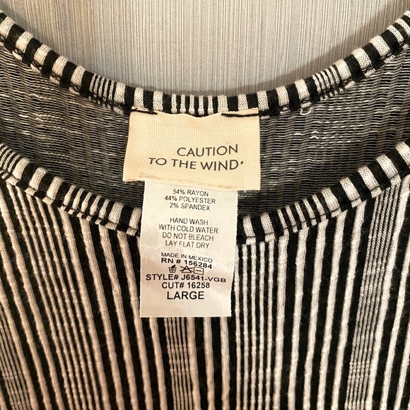 Romper - Picture 3 of 4